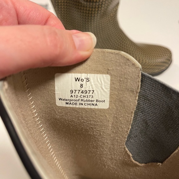 Sperry Black and Cream Women's Rain Boots - Picture 7 of 9